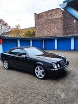 Mercedes-Benz Mercedes CLK 320 Designo mit Bose ohne R... - Mercedes-Benz CLK 320 Gebrauchtwagen in Duisburg