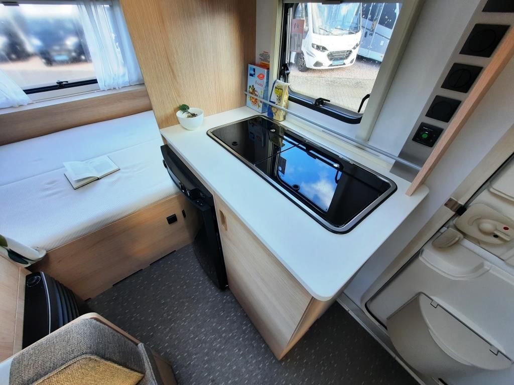 Fahrzeug Übersicht 13 Fahrzeugabbildung Adria Aviva 400 PS 1.Hand/sehr gepflegt