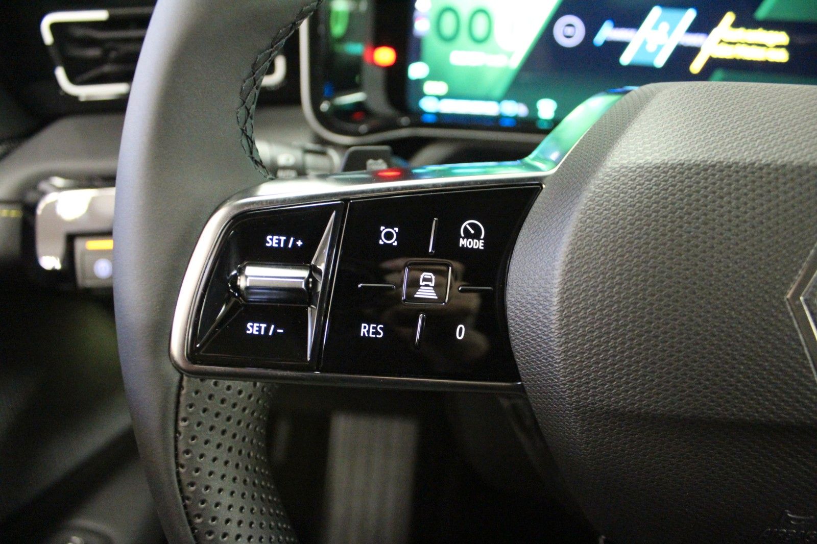 Fahrzeugabbildung Renault R 4 150 Comfort Range Iconic *Vollausstattung*