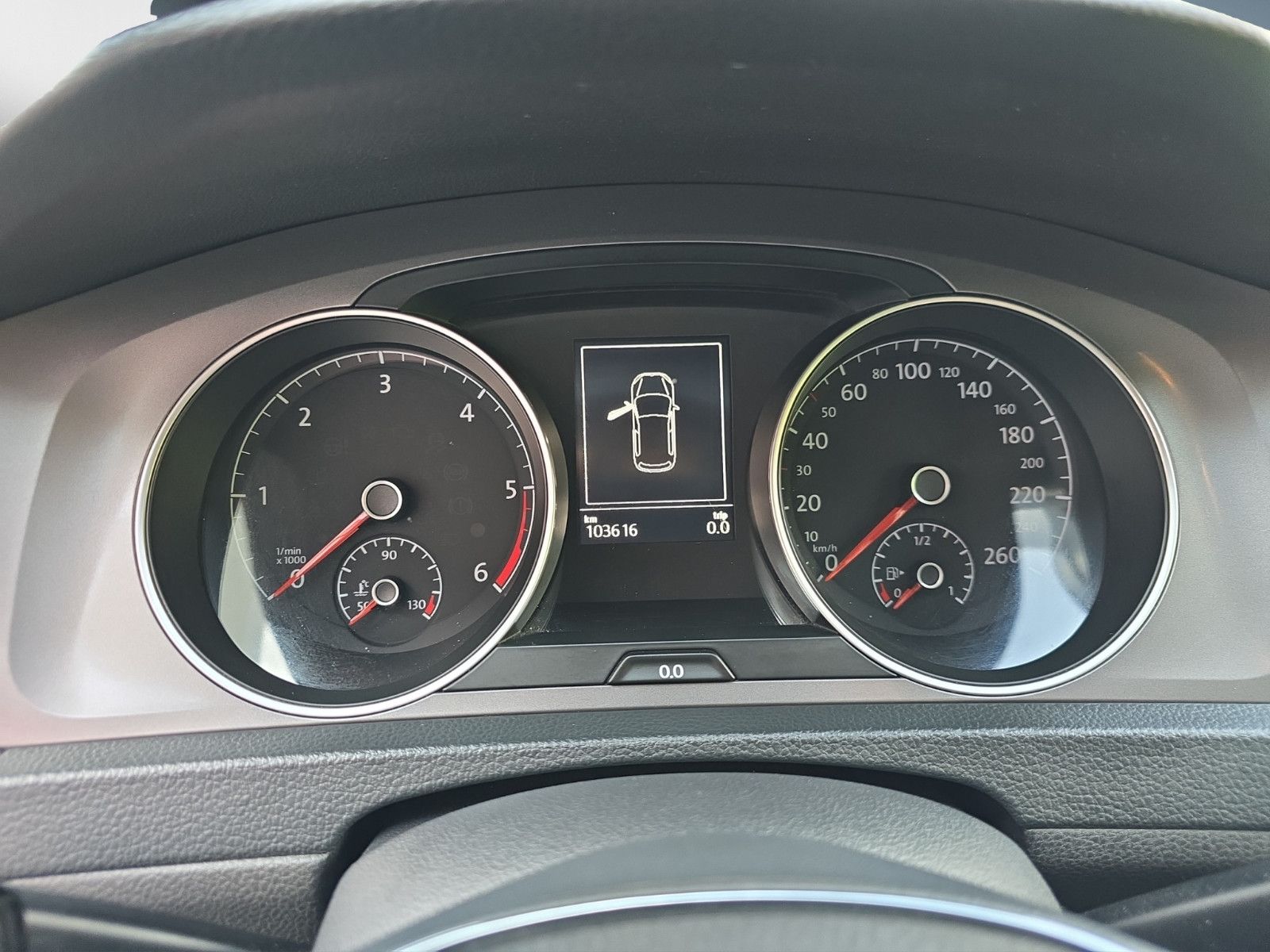 Fahrzeugabbildung Volkswagen Golf VII Trendline BMT/AHK/PDC/KLiMA/SZH