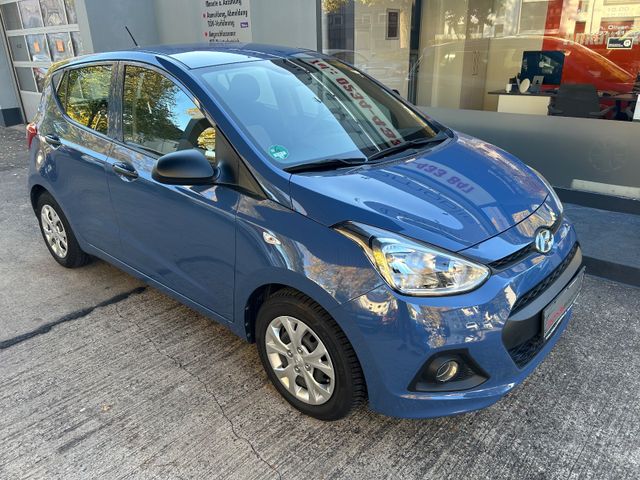 Fahrzeugabbildung Hyundai i10 +NaviZB+AllwetterRäder+Klima+Servo+USB