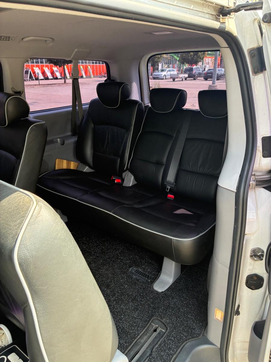 Hyundai H-1 Starex 8 Sitzer Automatik 