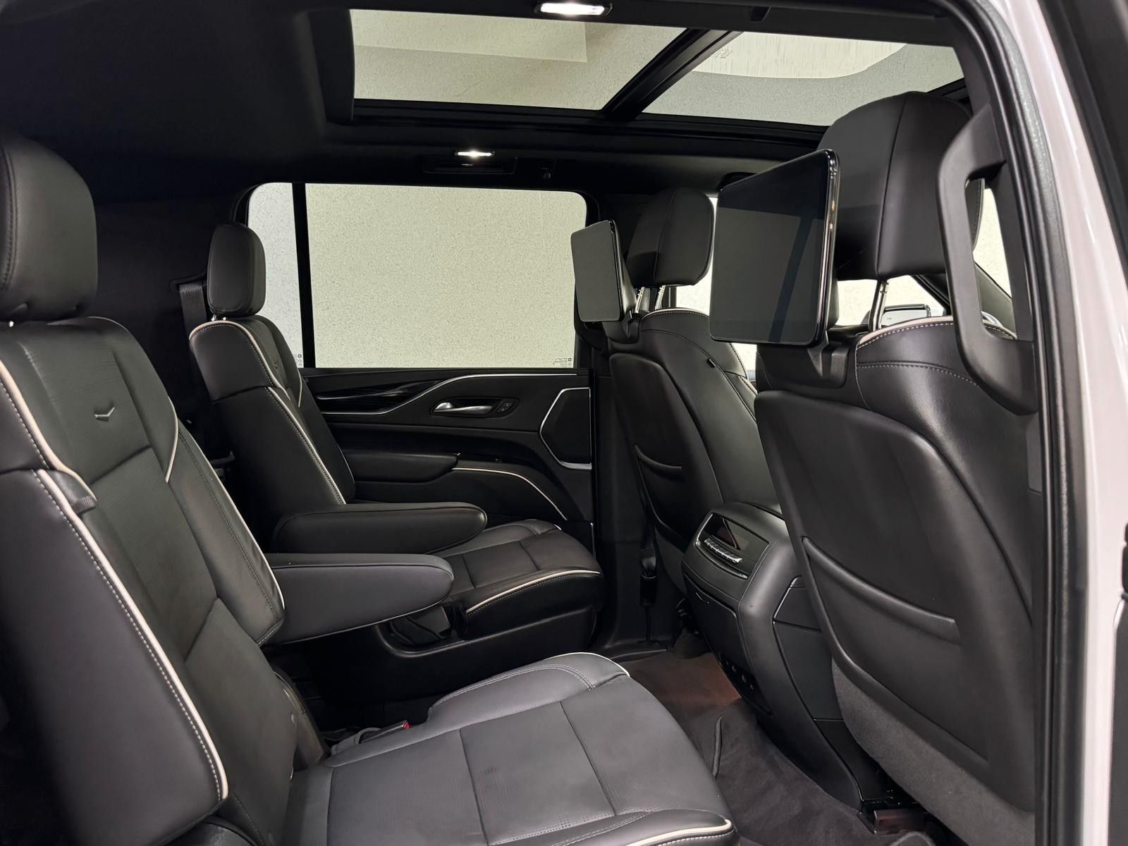 Fahrzeugabbildung Cadillac ESCALADE ESV SPORT 6.2 V8