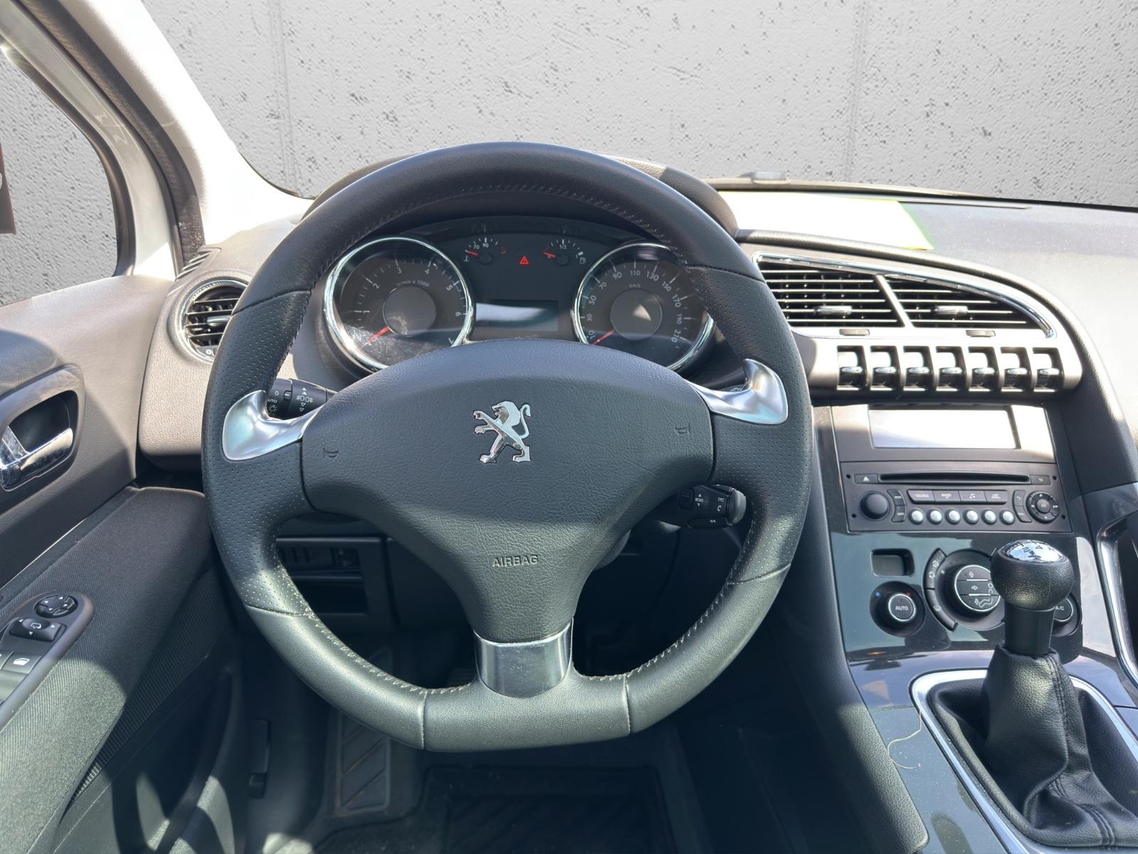 Peugeot 3008 Style*Pano*PDC*Head-Up*Tempomat*