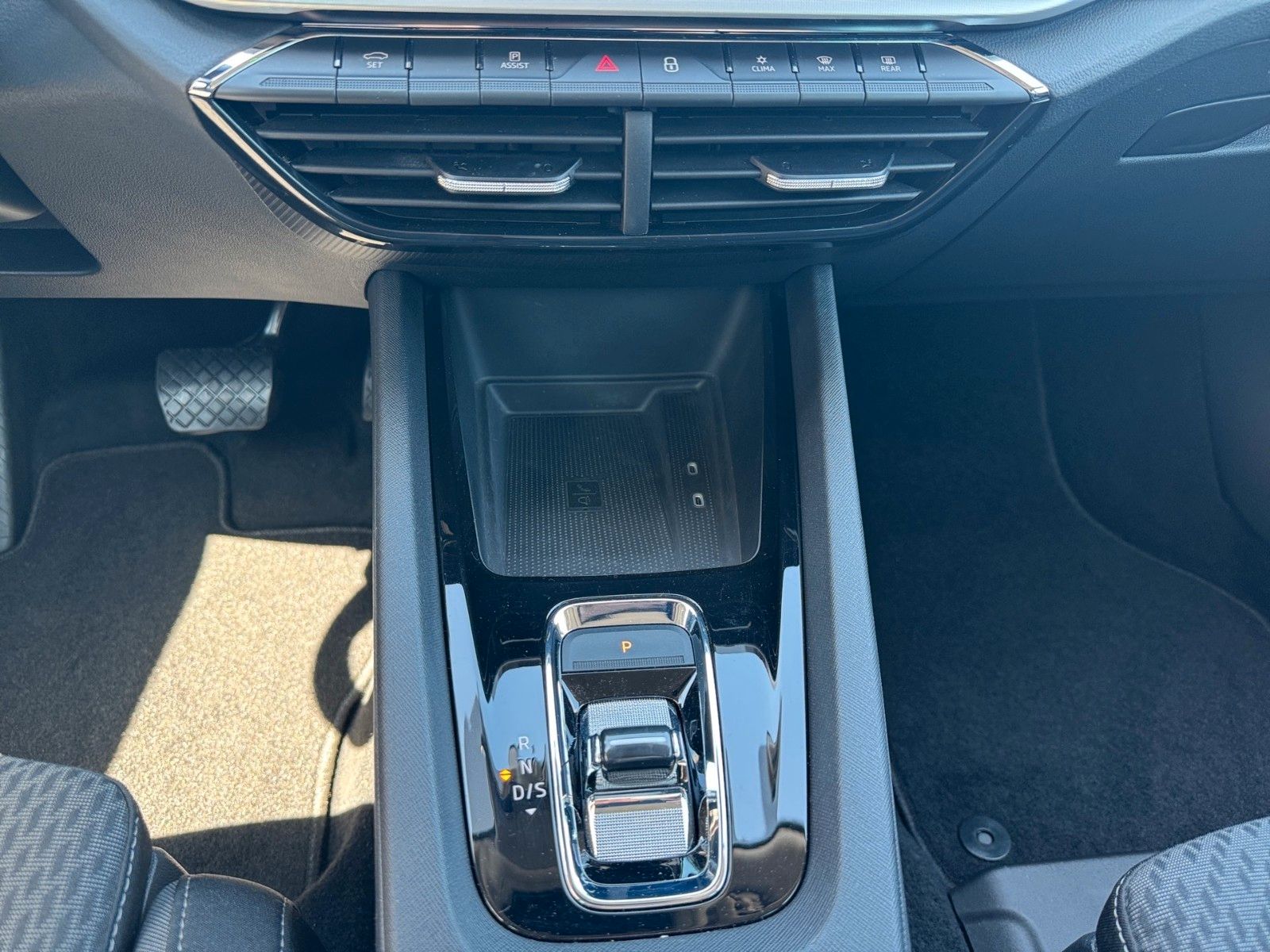 Fahrzeugabbildung SKODA Octavia Combi Ambition 1.0 eTSI