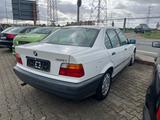 BMW 318i - 1993 - BMW 318 aus 1993: 318i