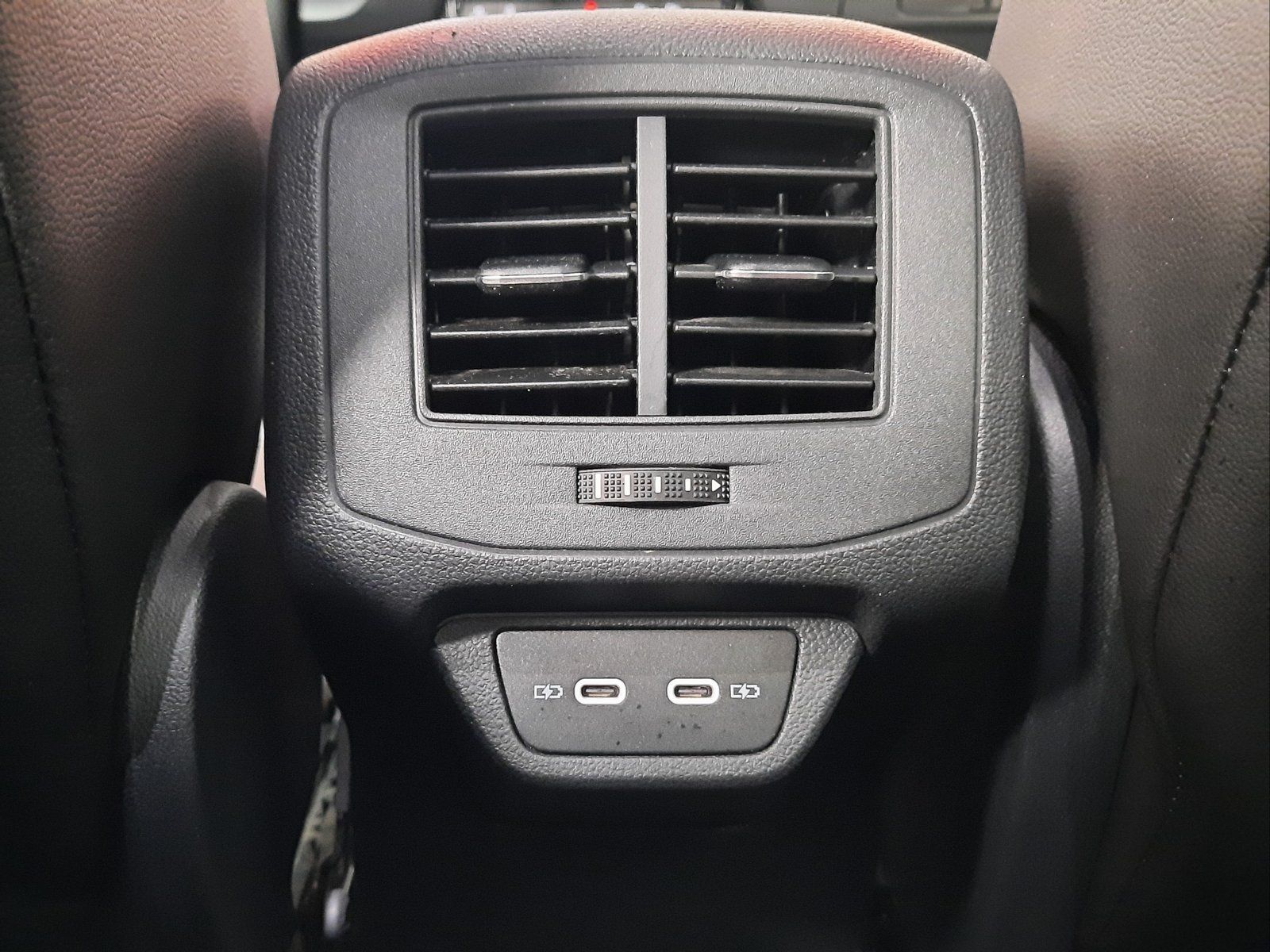Fahrzeugabbildung Volkswagen T-Roc R-Line TSI DSG *AHK*Cam*Navi*LED*PDC*ACC*