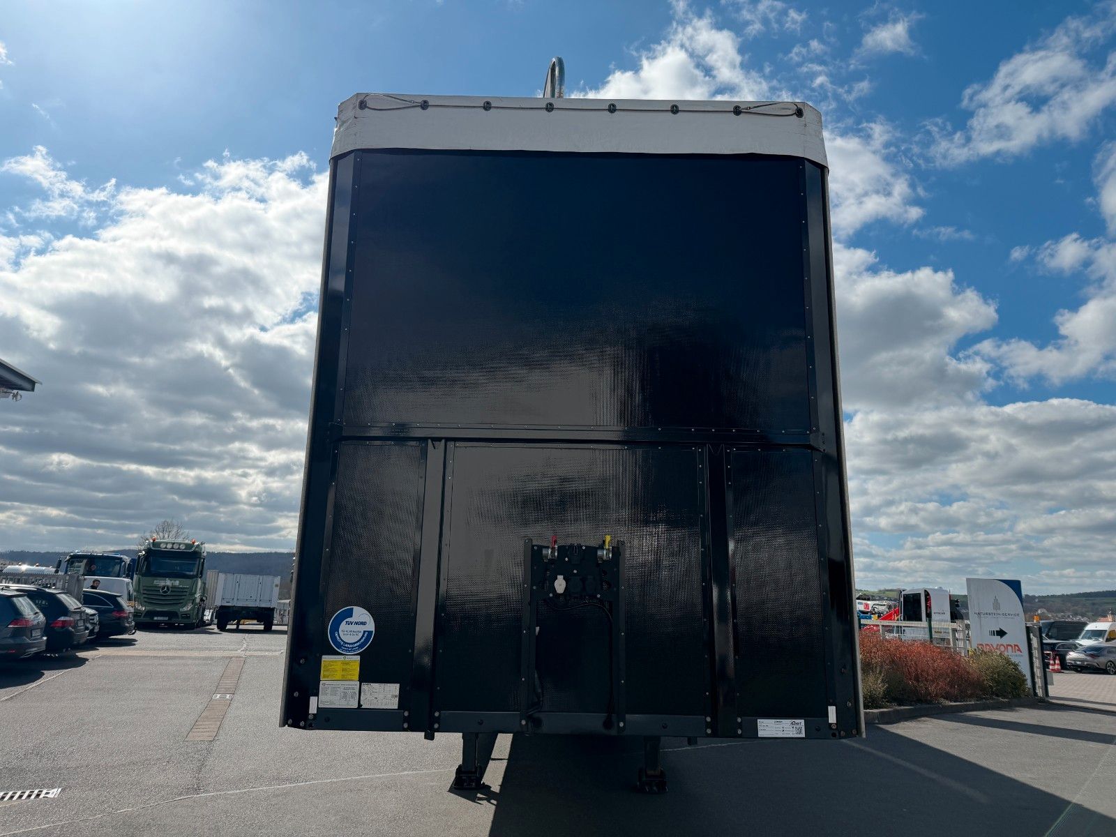 Fahrzeugabbildung Berger SAPL 24 LTMN 1x lift SAF Hubdach Schiebeverdeck