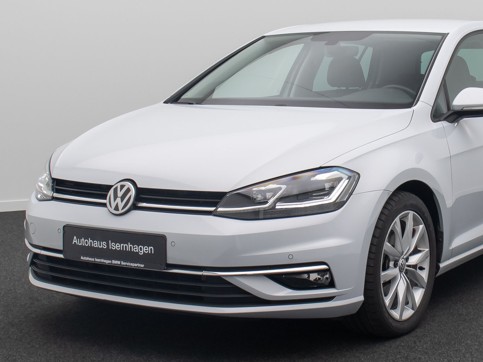 Fahrzeugabbildung Volkswagen Golf Highline PDC ACC Massage HiFi Sportsitz LM