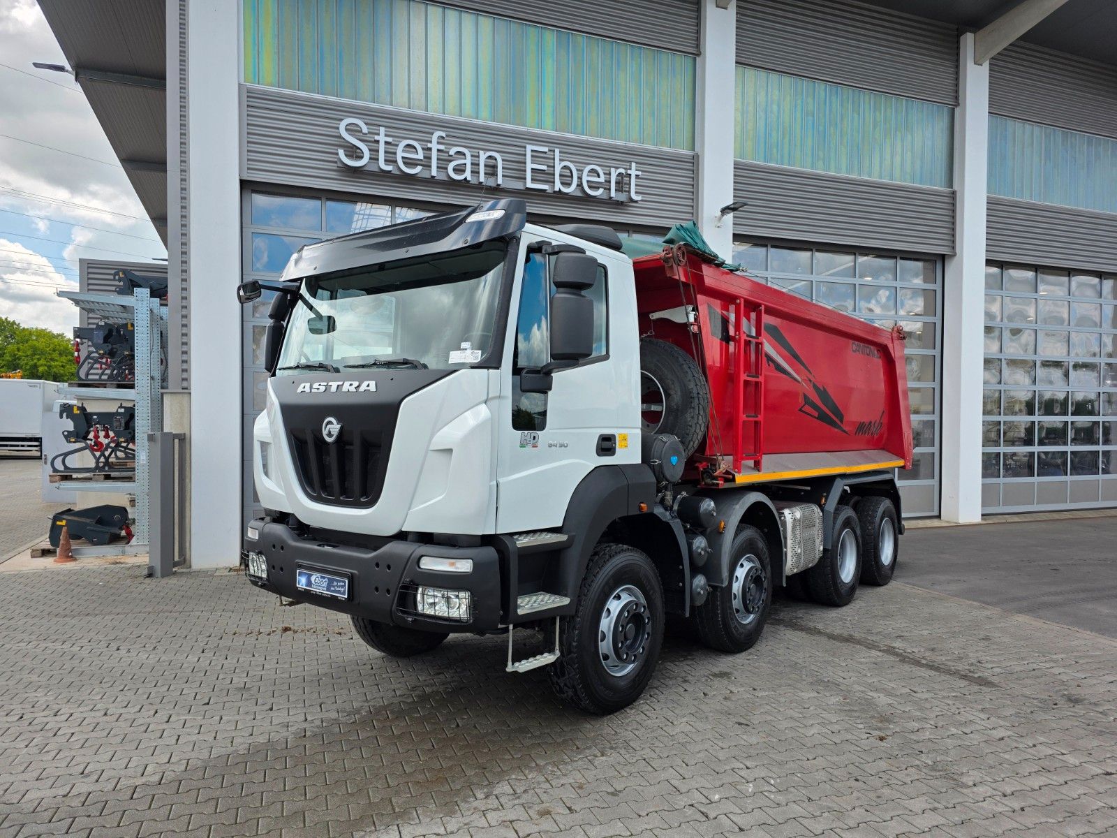 Fahrzeugabbildung Iveco Astra HD9 84.50-80 8x4 Muldenkipper Schalter