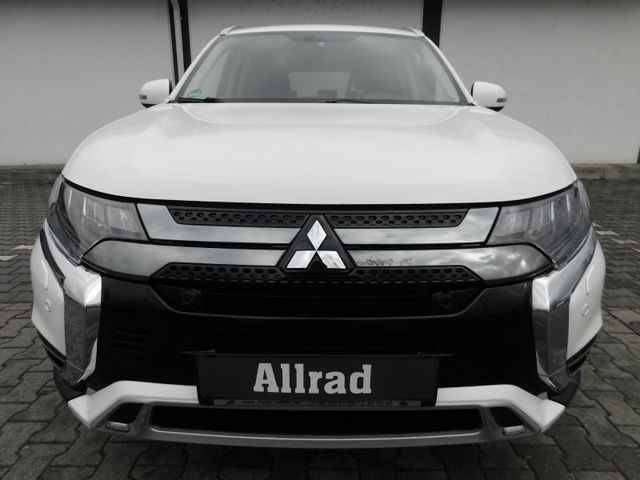 Mitsubishi Outlander PHEV Intro Edition 4WD+AHK 1.Hd S-Heft