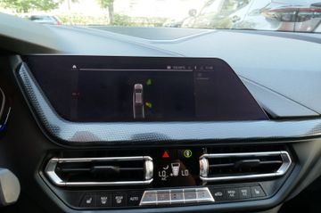Fahrzeugabbildung BMW 120 1 Limousine 120 d xDrive Sport Line