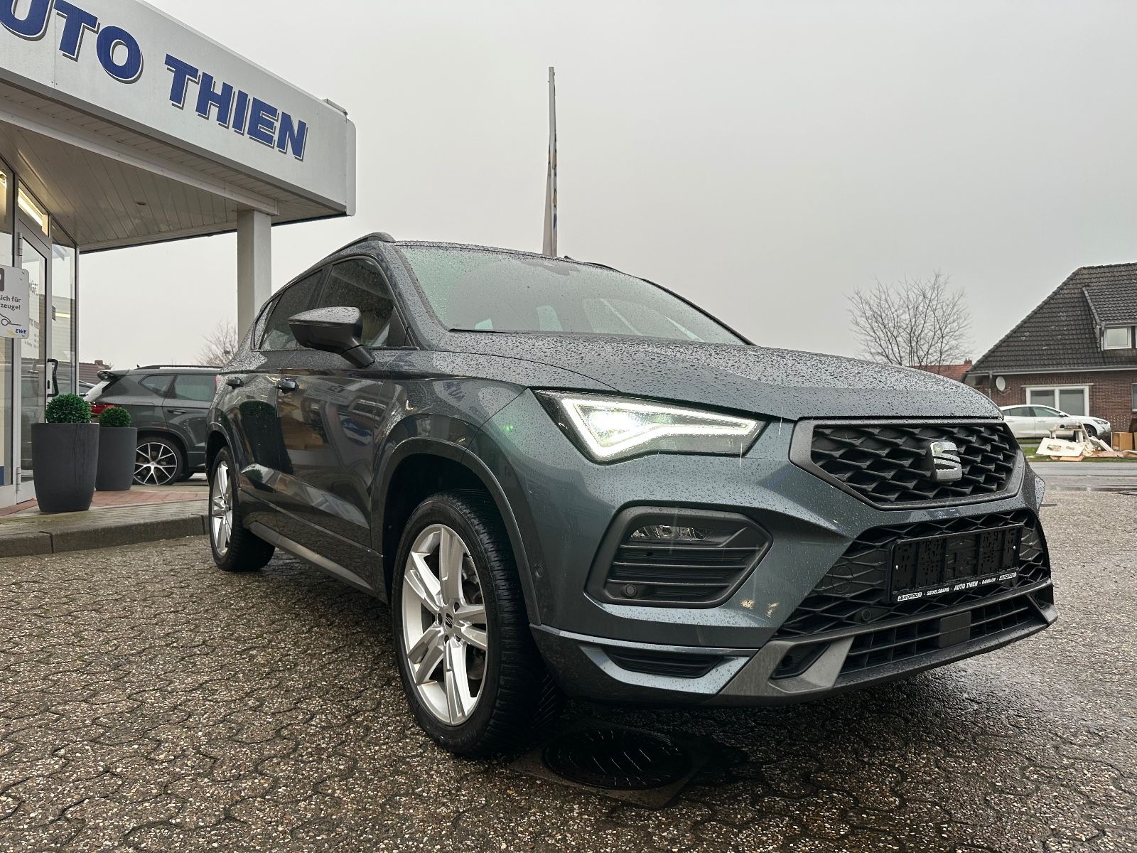 Fahrzeugabbildung SEAT Ateca 2.0 TDI FR DSG AHK/Navi/Dinamica/Beats