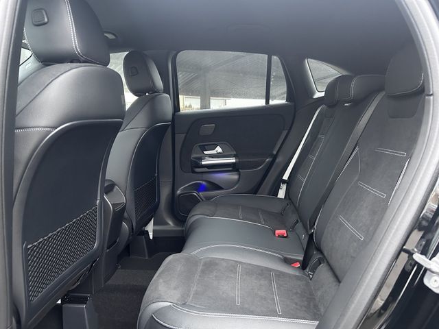 Mercedes-Benz GLA 180