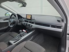 Fahrzeugabbildung Audi A4 Avant 2.0 TDI S line LED NAVI LM18