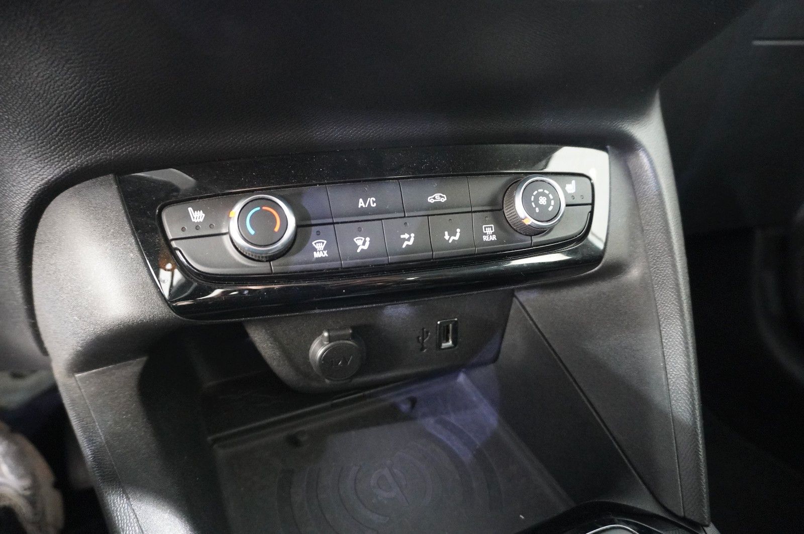 Fahrzeugabbildung Opel Corsa F 1.2 EDITION NAVI/SHZ/PDC/TEMP./USB/DAB+