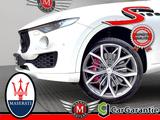Maserati LEVANTE 3.0 V6 S *Aut.*Leder*Bi-Xenon*ACC-Temp.* - Maserati in Düsseldorf