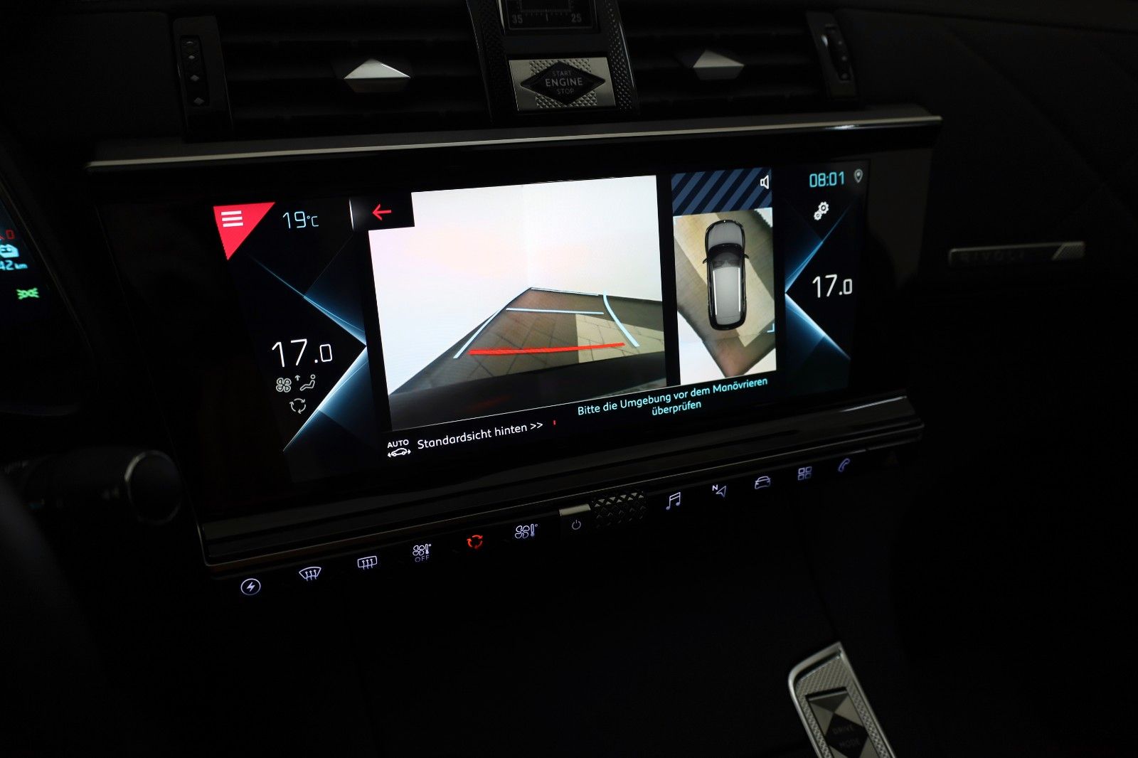 Fahrzeugabbildung DS Automobiles DS7 Crossback E-Tense 4x4 RIVOLI Leder,Navi,LED