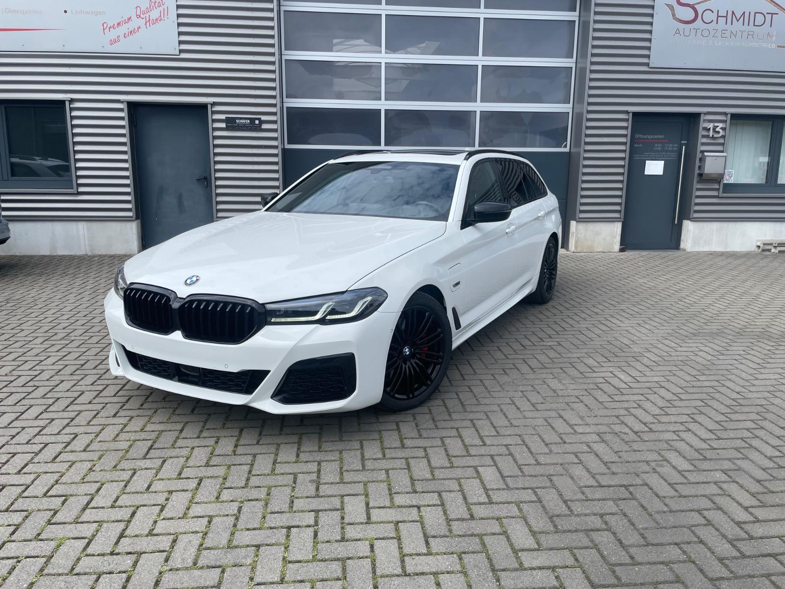 BMW 530e xDrive M-PAKET LASER NAVI-PRO AHK PANO 1-H