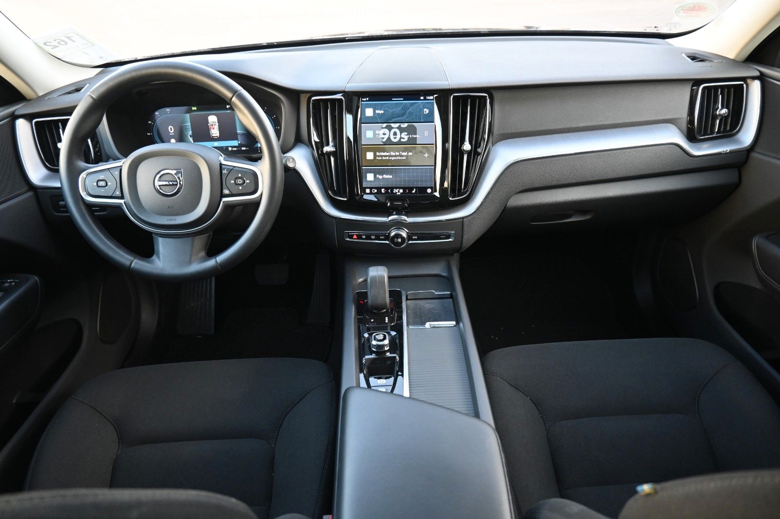 Fahrzeugabbildung Volvo XC60 B4 D  Momentum Pro*RFK*PANO*ACC