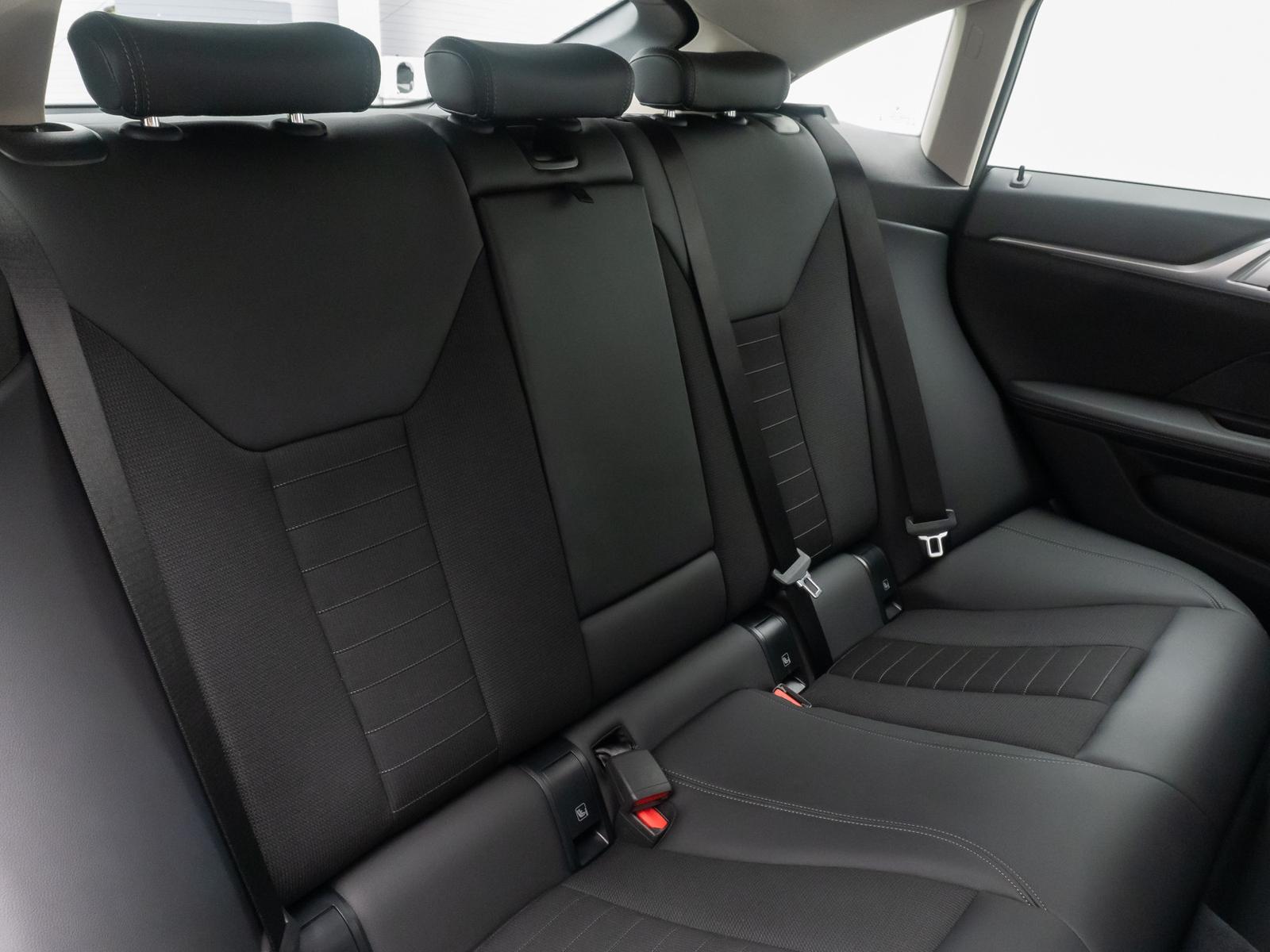 BMW i4 eD40 GC HiFi Kamera DAB Widscreen Sportsitze, миниатюра 29