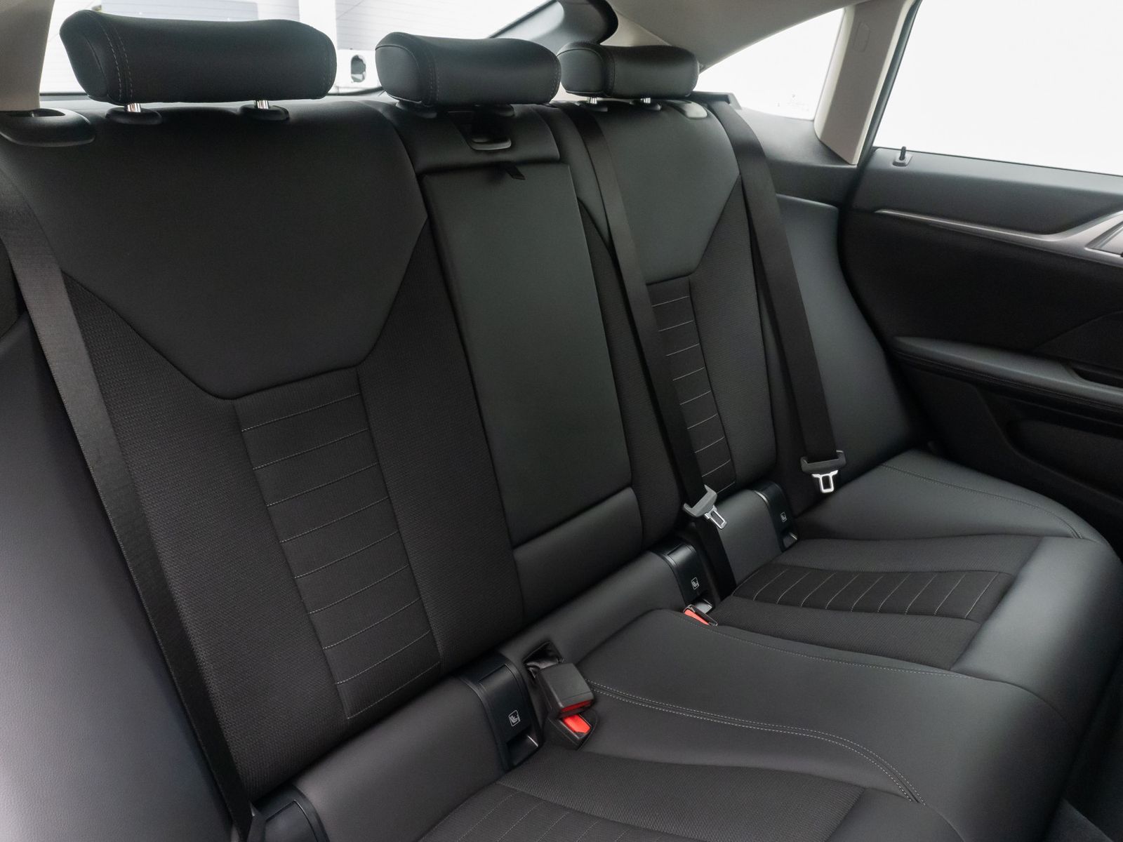 Fahrzeugabbildung BMW i4 eD40 GC HiFi Kamera DAB Widscreen Sportsitze