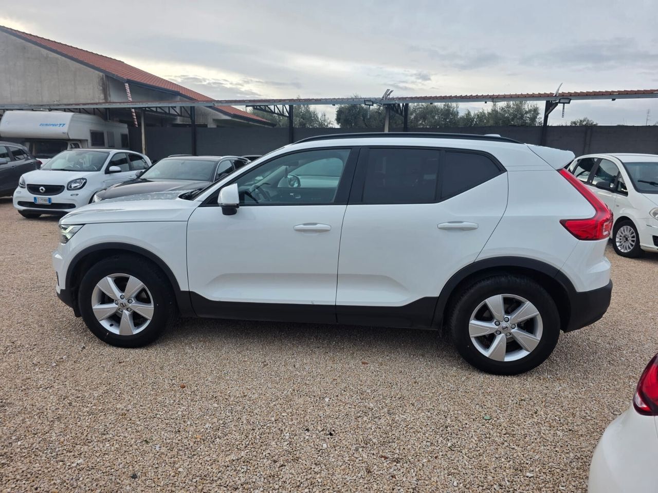 Volvo XC40 D3 Geartronic R-design imagem 2
