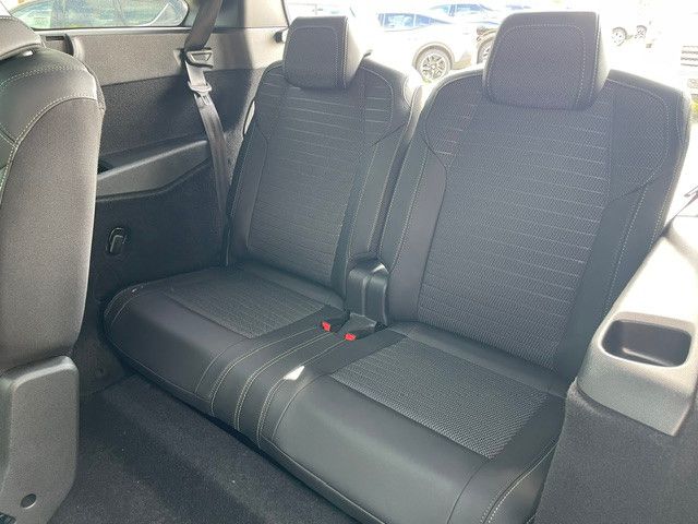 Fahrzeugabbildung Peugeot 5008 GT MHEV E-DSC+Navi+VollLED+Kamera+Sitzheizu