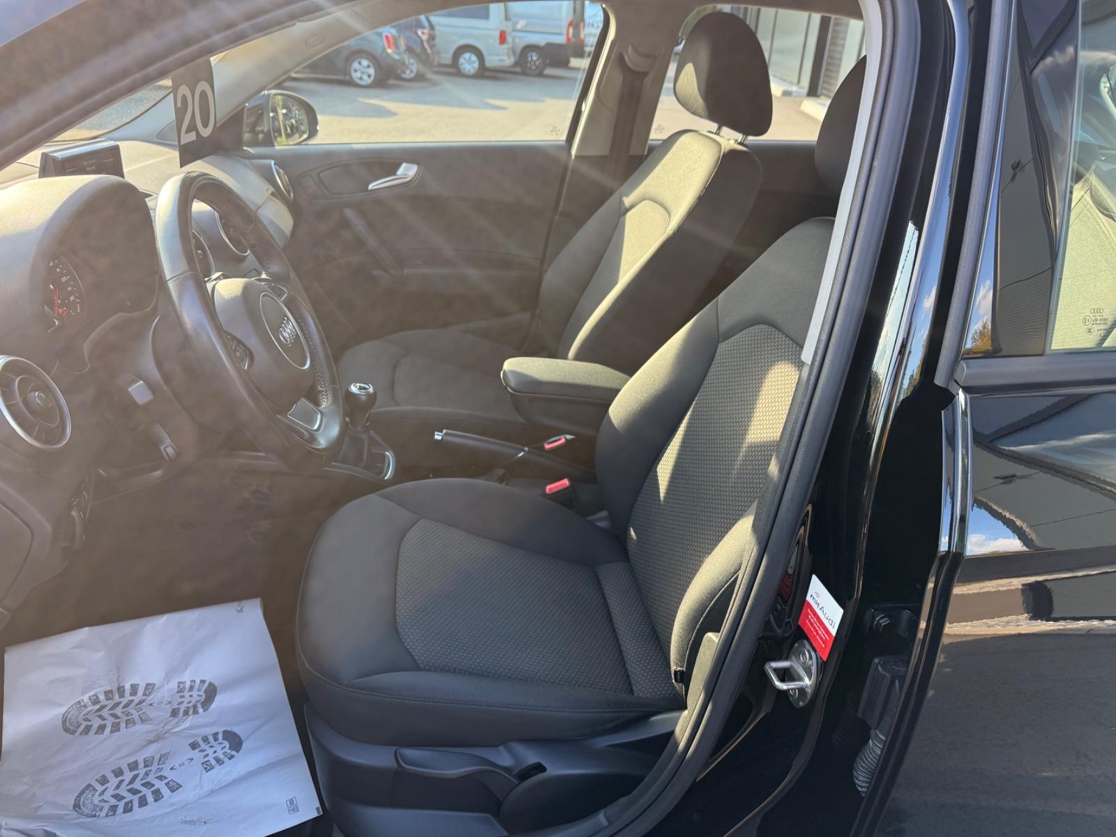 Audi A1 Sportback Ultra Sport*SHZ*TEMP*FSP*USB*HU NEU