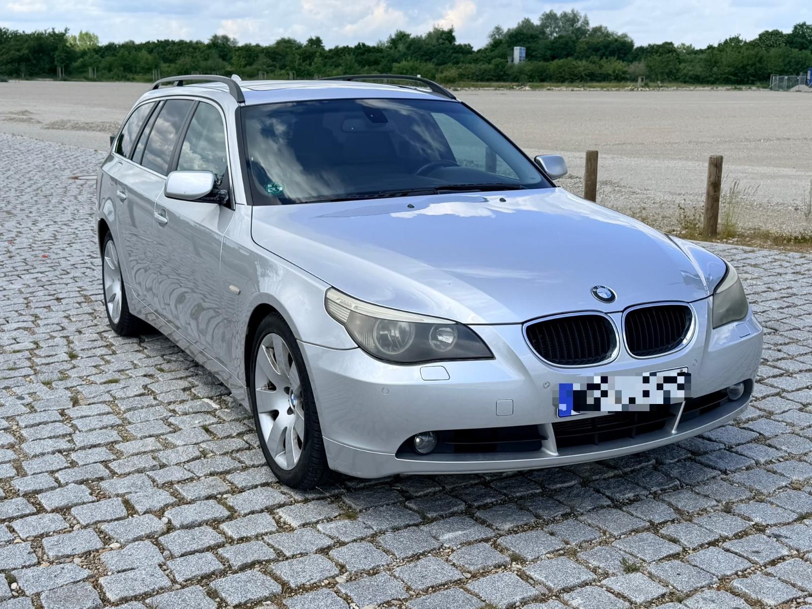BMW 525 2006 — interior