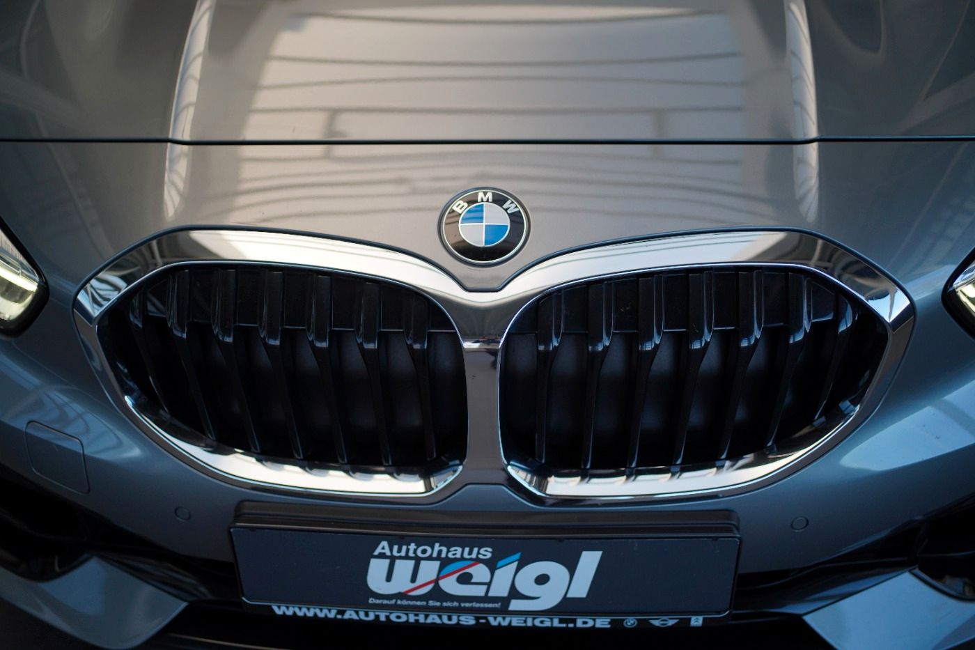 Fahrzeugabbildung BMW 120i Sport Line +PDC+Lenkradheiz.+LED+Sportsitze