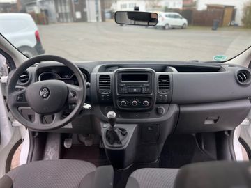 Renault Trafic - 10