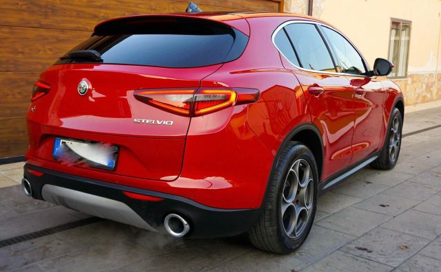 Alfa Romeo Stelvio 2.0 Turbo 280 CV AT8 Q4 Super