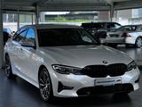 BMW 330 i Sport Line |LED-SCHEINWERFER NAVI LEDER| - BMW: Leder, Scheinwerfer