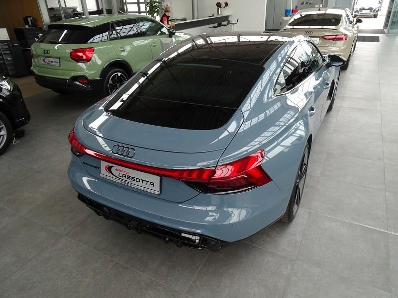 Audi e-tron GT 350 quattro / Audi exclusive