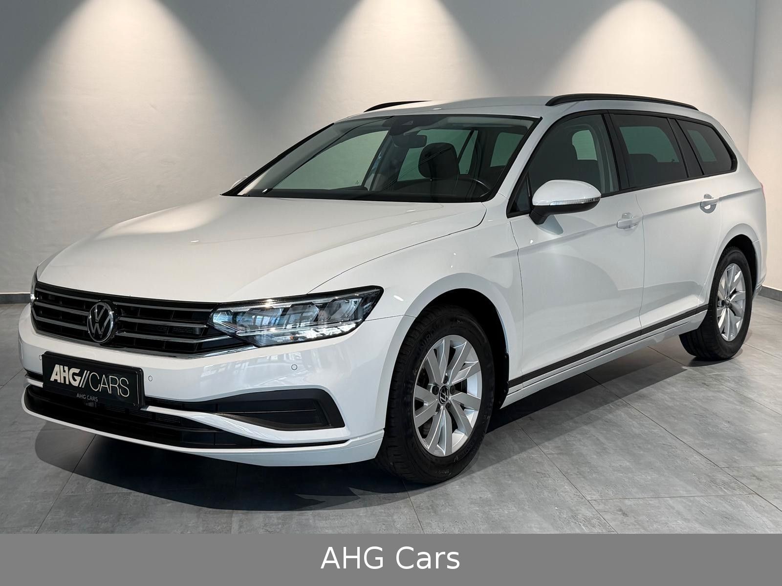 Volkswagen Passat Variant Conceptline 2,0 TDI DSG*R-KAMARA*