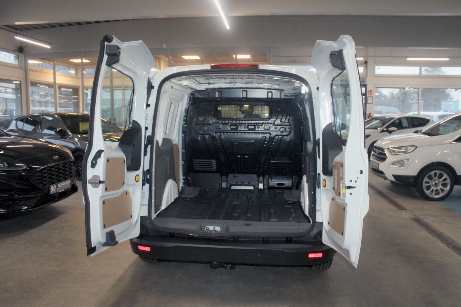 Fahrzeugabbildung Ford Transit Connect TREND L1 KLIMA 3-Sitzer PDC AHK