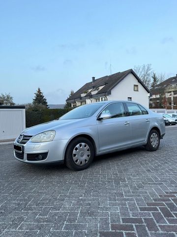 Volkswagen VW JETTA 1,6 FSI |TÜV NEU|KLIMA|SITZHZG|PD...