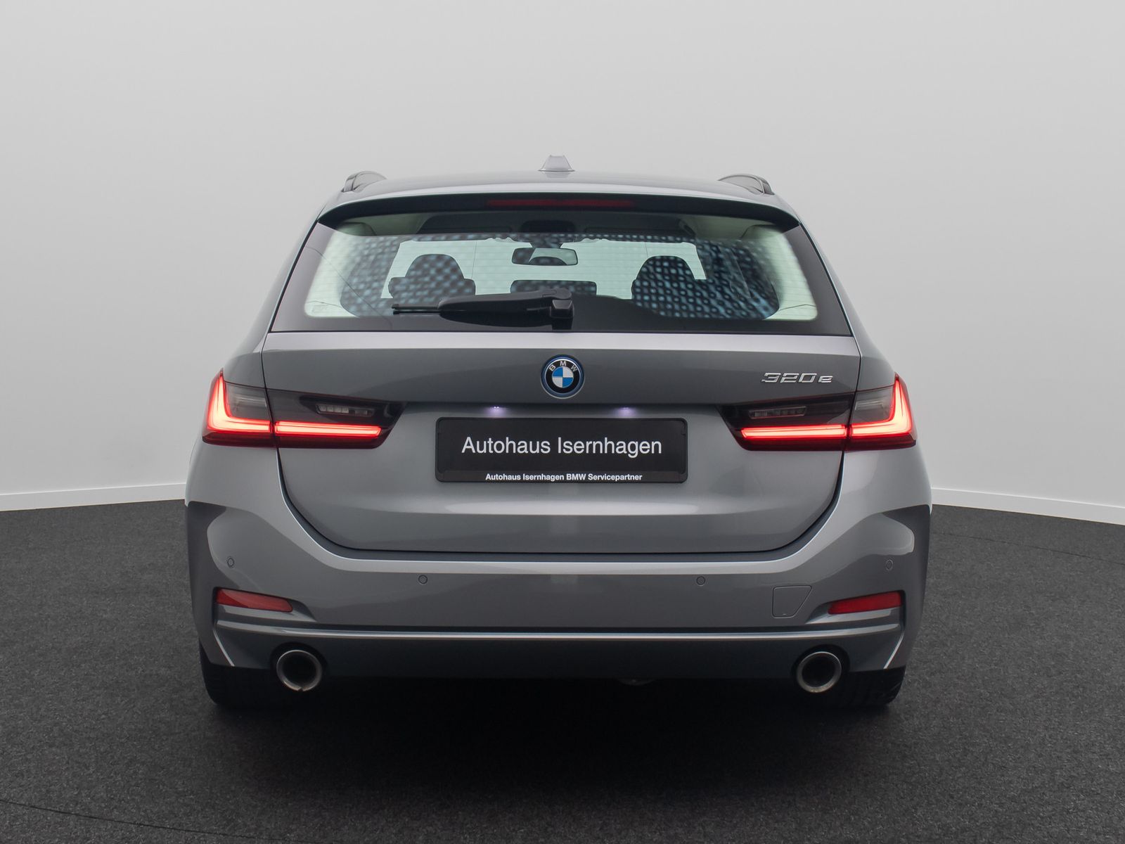 Fahrzeugabbildung BMW 320e AHK Widscreen PDC GeschwndigReg DAB HiFi