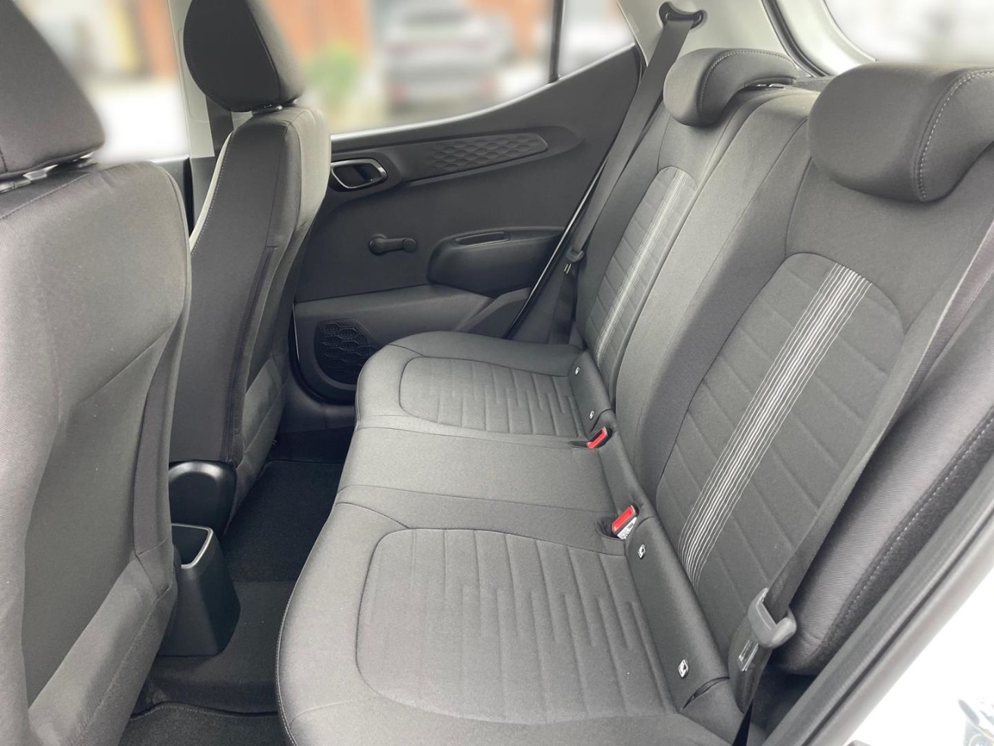 Fahrzeugabbildung Hyundai i10 1.0 Select  Navigation Rückfahrkamera Parkse
