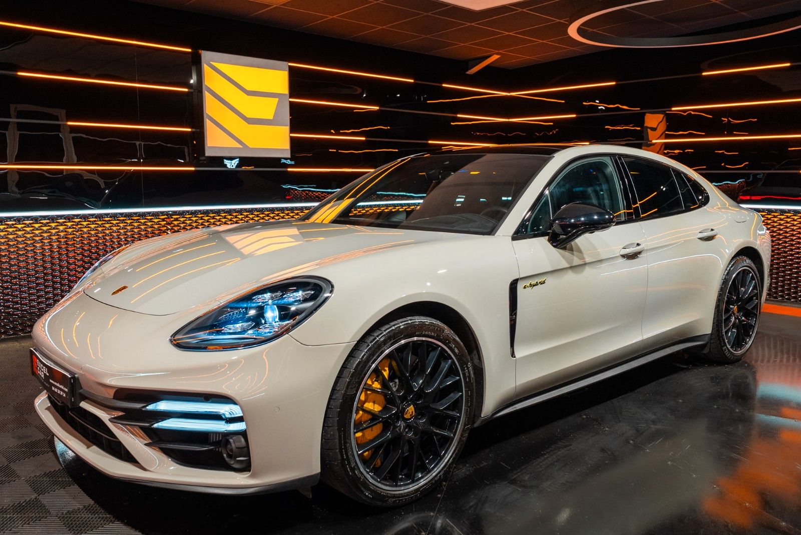 PORSCHE Panamera Turbo S E-Hybrid 700*Pano*Burmester*360