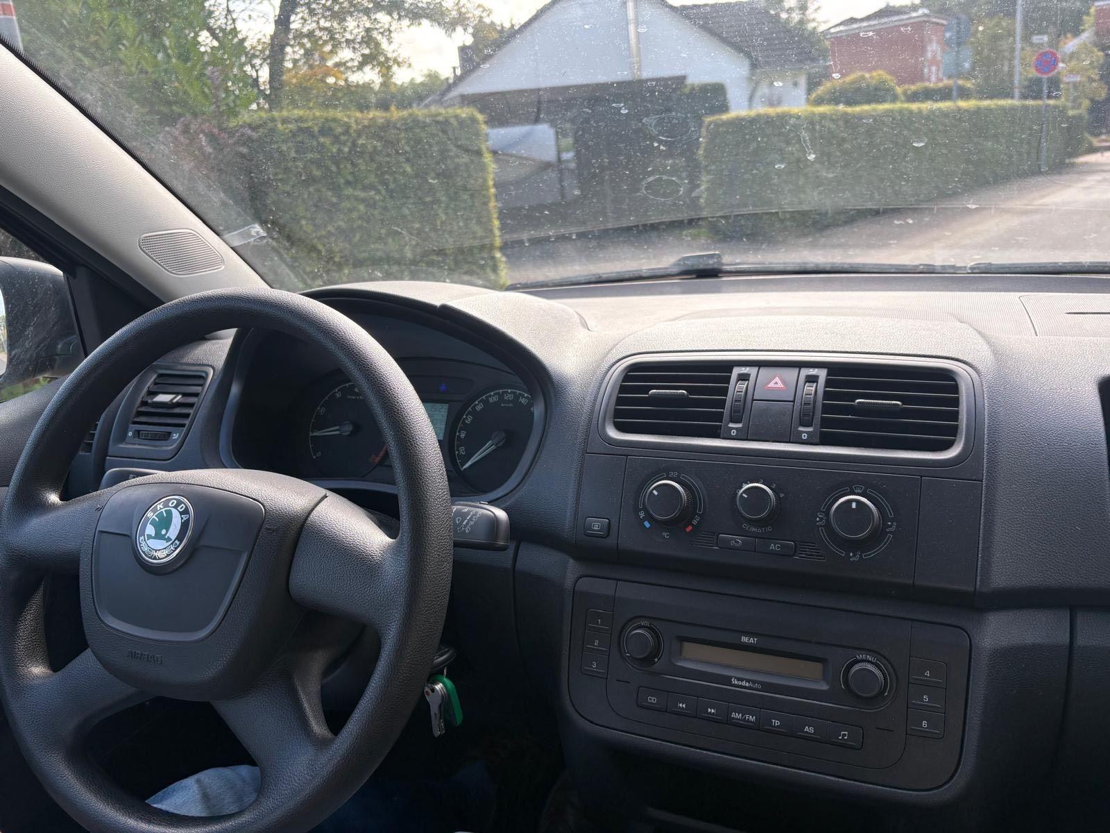 Skoda Fabia 2010 — interior