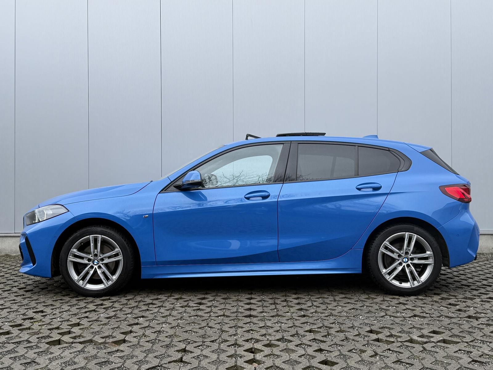 BMW 118 i M Sport SHADOW PANO HEAT MEMORY 17", миниатюра 4