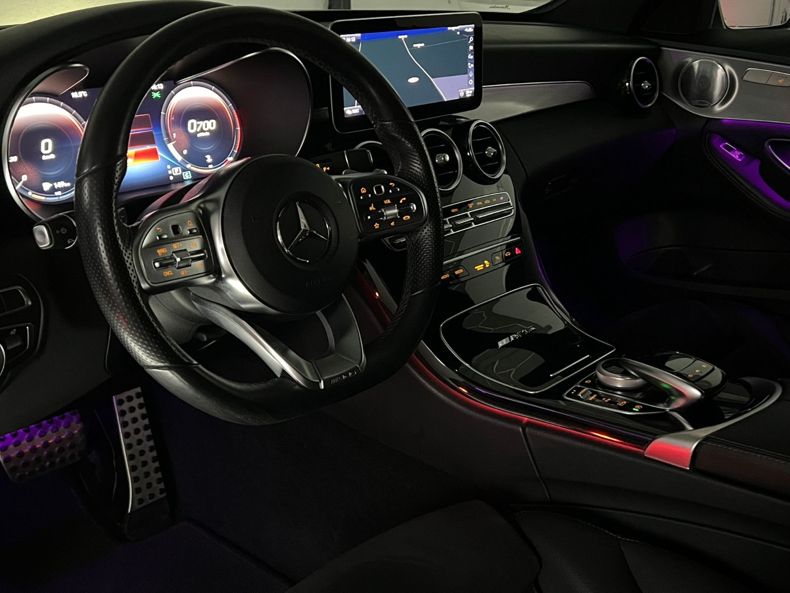 Fahrzeugabbildung Mercedes-Benz C 300 Lim. AMG-LINE/360*/BURMESTER/WIDESCREEN