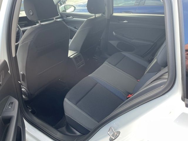 Golf Variant 1.5 TSI Active  Navi digitales Cock