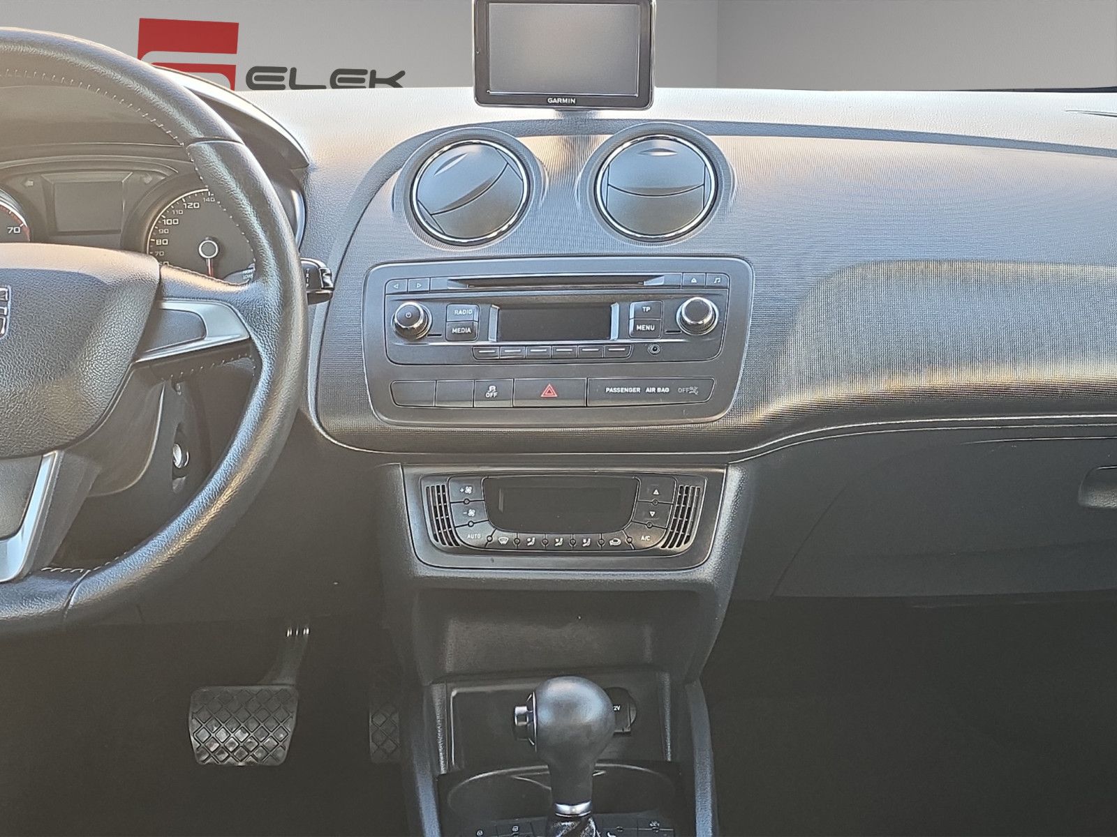 Fahrzeugabbildung SEAT Ibiza SC FR AUTOMATIK NAVI SHZ KLIMA