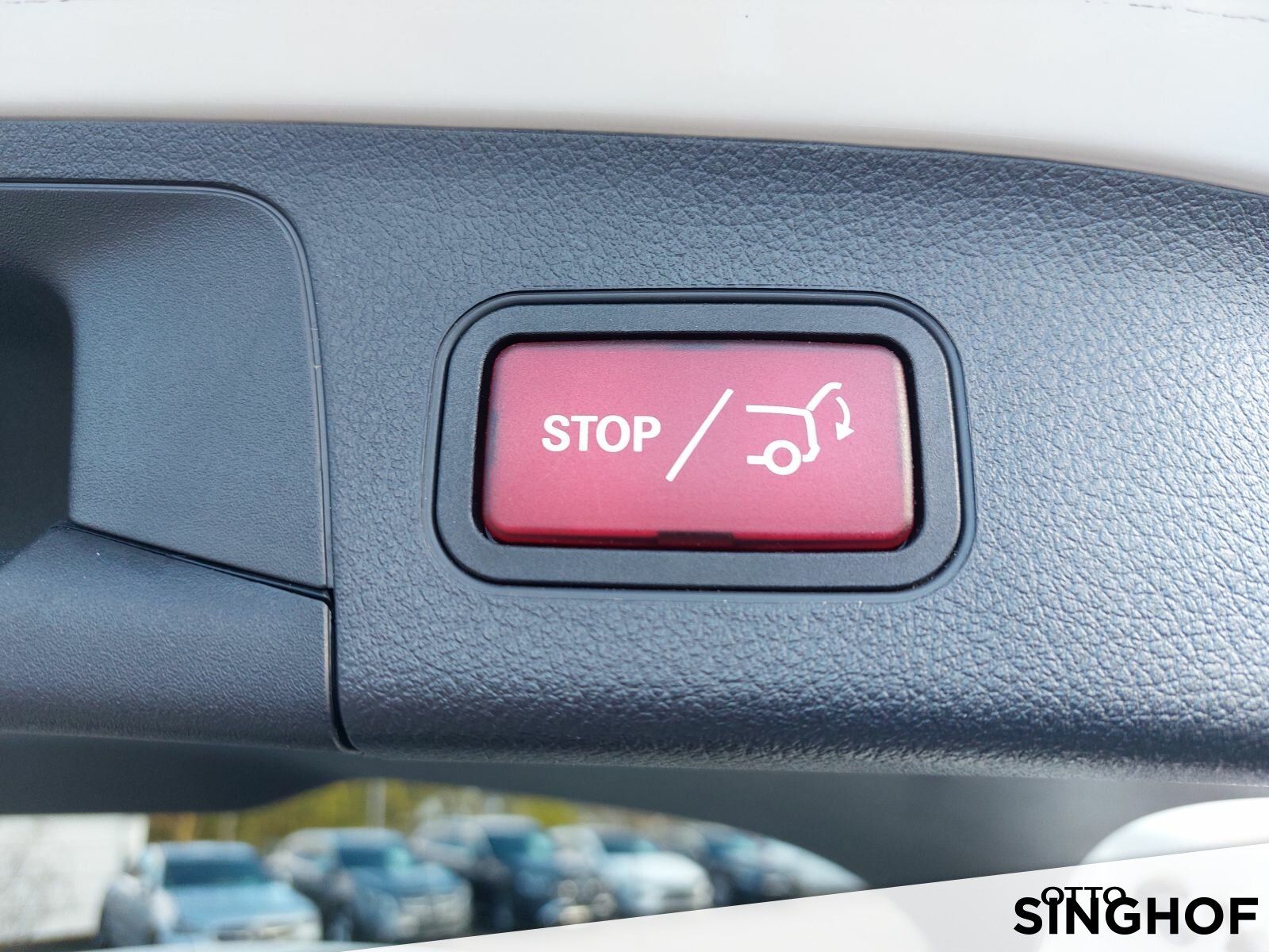 Fahrzeugabbildung Mercedes-Benz GLA 200 Progressive +AHK+Pano+Night+LED+Rü Kam+