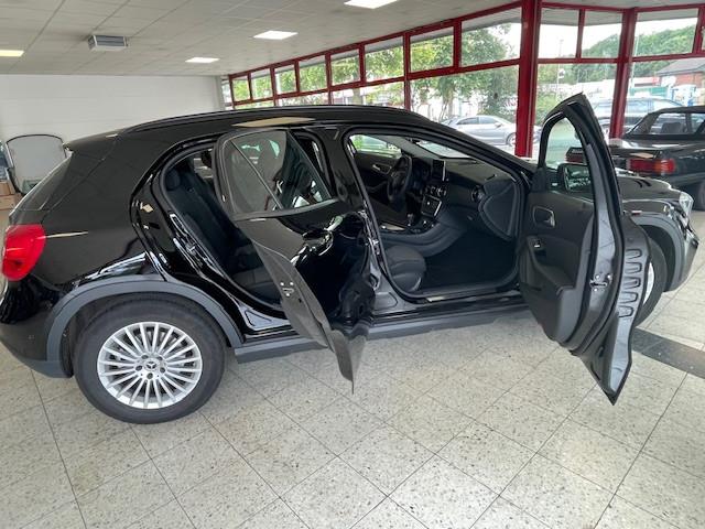 Mercedes-Benz GLA 200 GLA -Klasse GLA 200