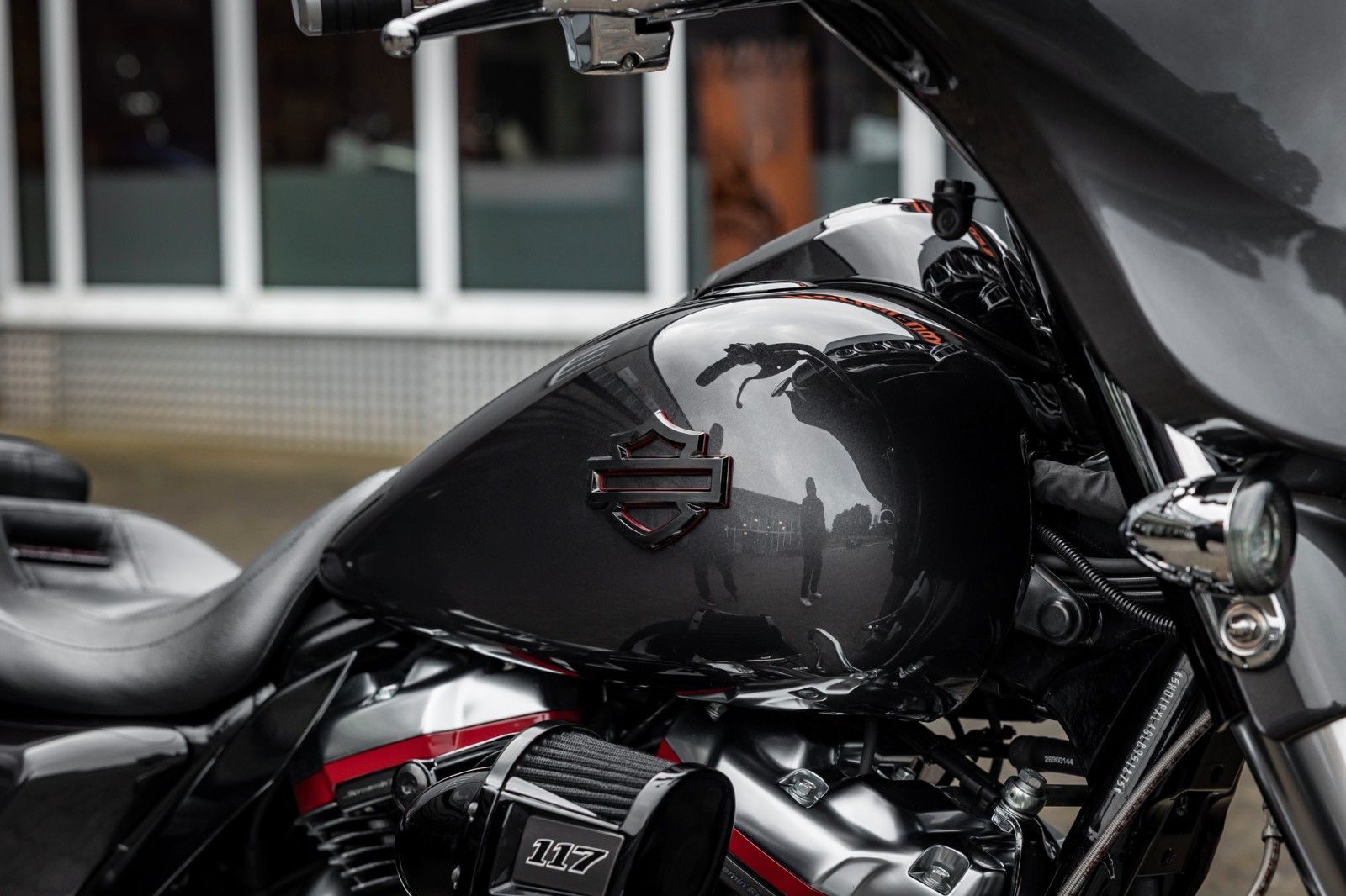 Fahrzeugabbildung Harley-Davidson FLHXSE CVO Street Glide 117 Cui - JEKILL & HYDE