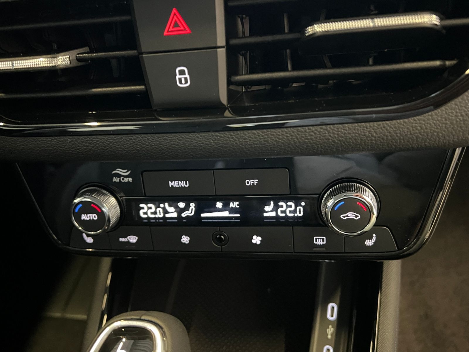 Fahrzeugabbildung SKODA Kamiq Selection 1.0 TSI DSG *AHK, LED, Komfortpa